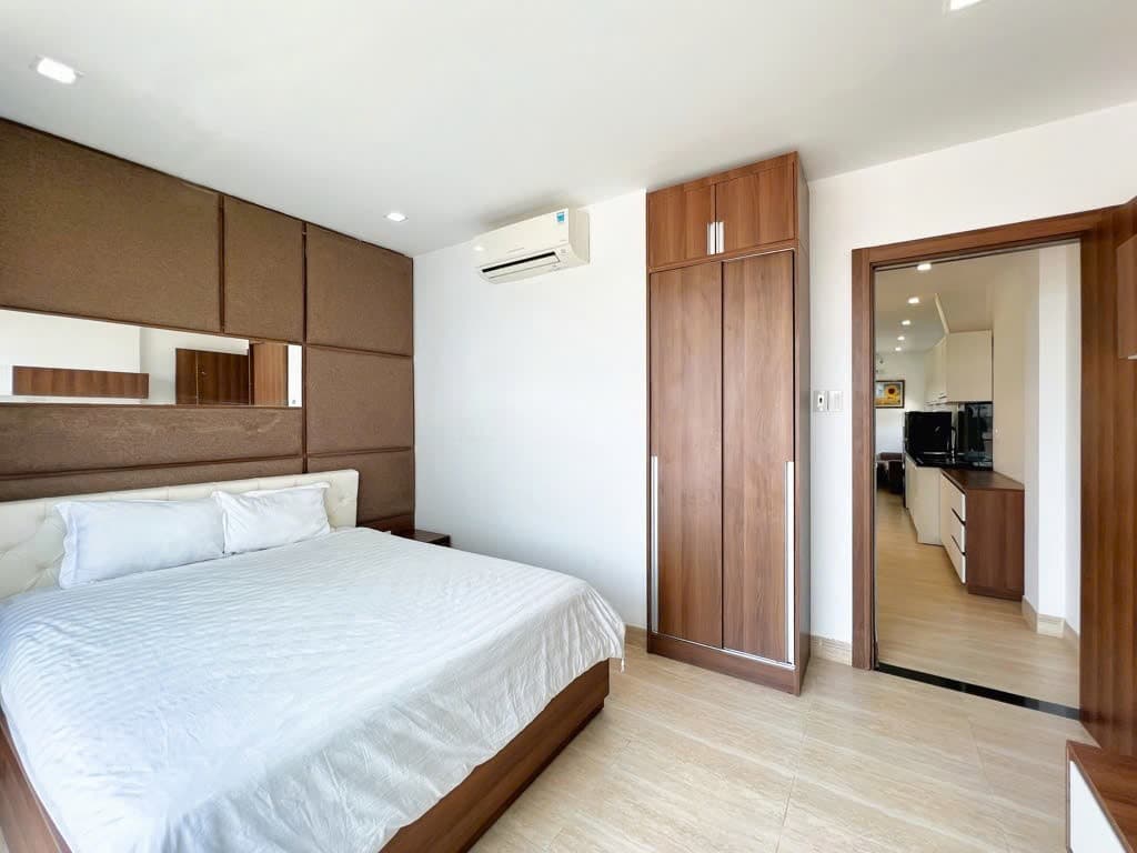 SPACIOUS 2-BEDROOM APARTMENT FOR RENT — 2BR fully furnished (photo 1)